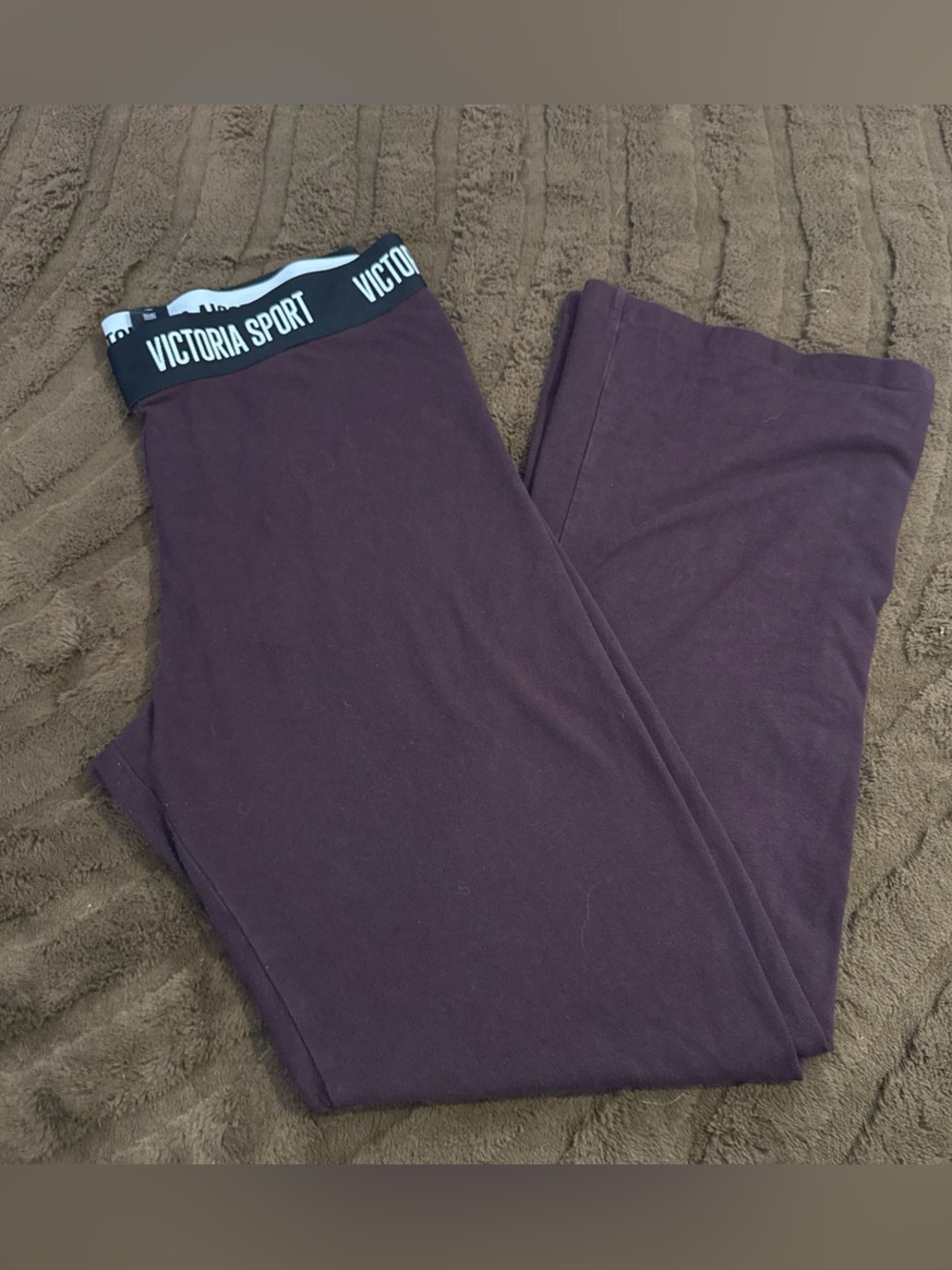 Victoria Sport Bootcut Burgundy Flair Leggings Yoga Pant Women’s XL short